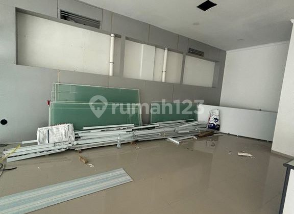 Commercial Shophouse For Rent In Batu Belig, Canggu Commercial Shophouse For Rent In Batu Belig, Canggu