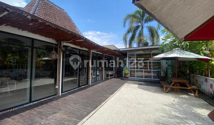 Perfect Location For Your Business Ex Restaurant For Leasehold 8 Years In Batu Bolong, Canggu Perfect Location For Your Business Ex Restaurant For Leasehold 8 Years In Batu Bolong, Canggu