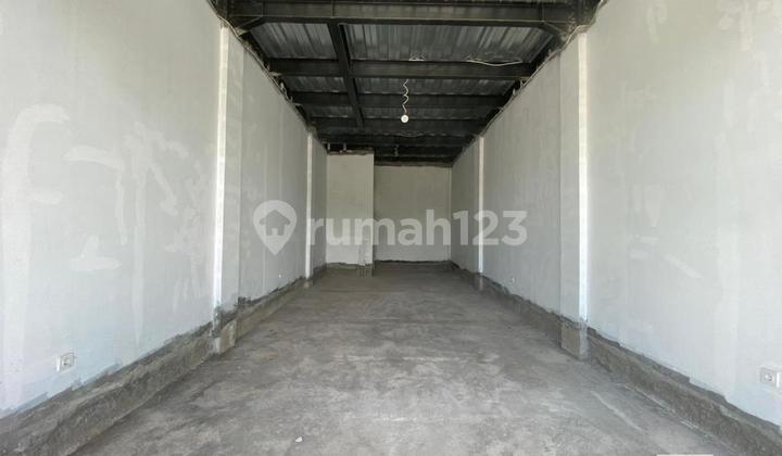 For Rent: Commercial Shop House in the Busiest and Fastest Growing Area of Uluwatu 2