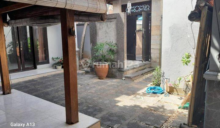 Semi Villa House for Rent, Mount Soputan Area  2