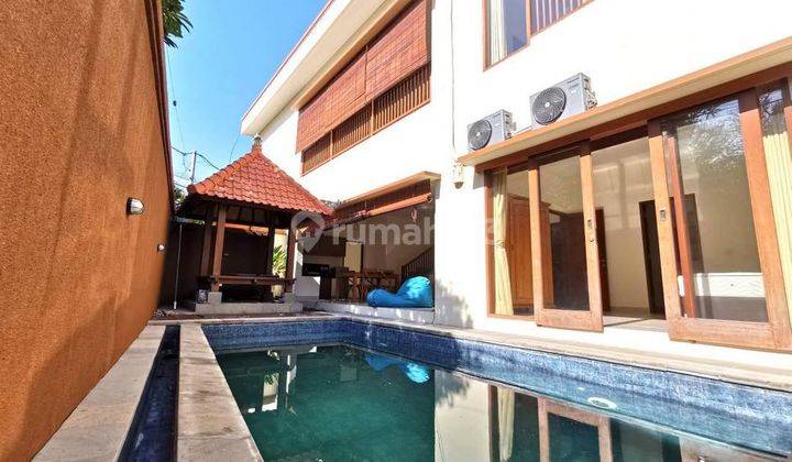 Luxury Villa For Rent in Sanur Area 1