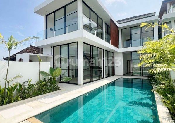 Stunning Mediterranean Style 4 Bedroom Villa In The Heart Of Babakan, Canggu Ideal For Families Or Business Living
