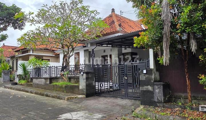 Rumah 3 Bedroom Disewakan di Gianyar 1