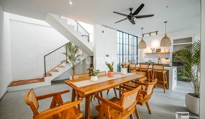 Villa 3 Bedroom Luxury Mediterranean For Rent In Tumbak Bayuh