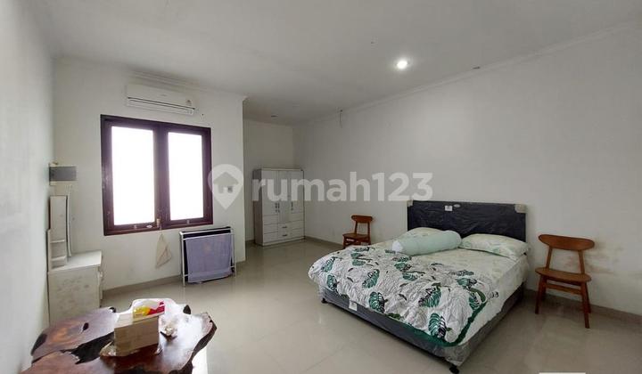 Two Storey Shophouse For Rent In Seminyak 2