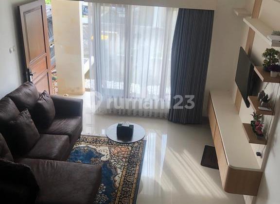 Modern 3-Bedroom House for Rent in a Gated Community on Sunset Road, Seminyak Modern 3-Bedroom House for Rent in a Gated Community on Sunset Road, Seminyak