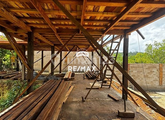 House With 3 Bedrooms And Sky View Room For Leasehold 24 Years In Padang Padang, Uluwatu 2