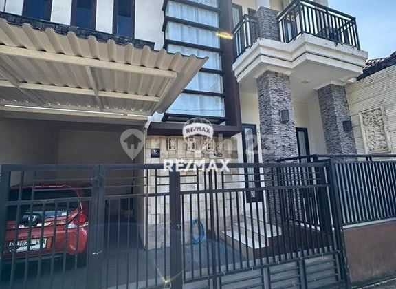 Modern Minimalist 4 Bedroom House For Sale In Imam Bonjol, Denpasar