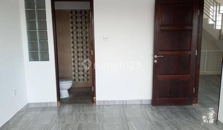 Elegant House For Rent, Kerobokan Area 2