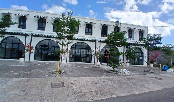Shop House For Rent In Cemagi 1