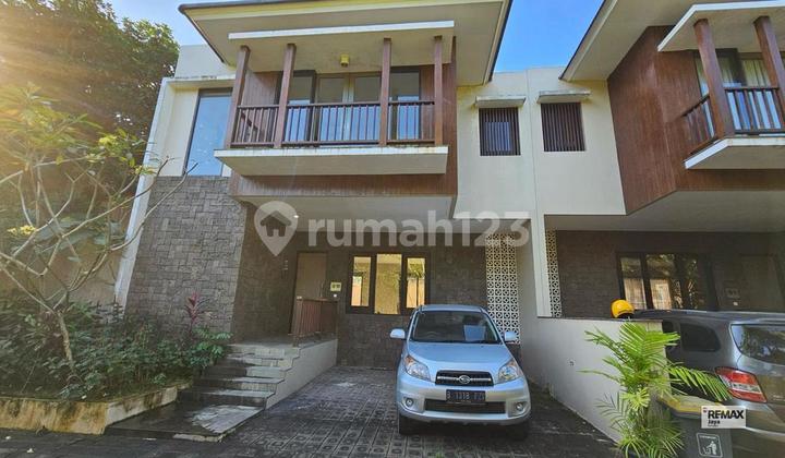 Luxury Town House with Villa Resort Concept for Sale in Jimbaran