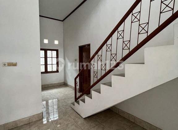 Spacious Two Storey House For Rent In Kuta Ideal For Family Living Spacious Two Storey House For Rent In Kuta Ideal For Family Living