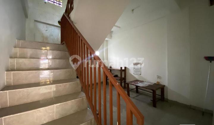 Two-Storey Shophouse For Rent In Kuta 2