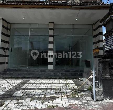 A Commercial Space In One Of Busiest And Most Strategic Corridors For Rent In Kerobokan