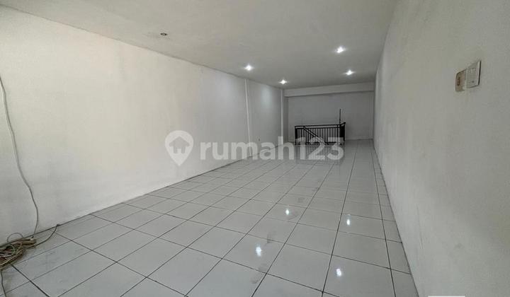 Ruko dengan Basement untuk Disewakan di Canggu Ruko dengan Basement untuk Disewakan di Canggu