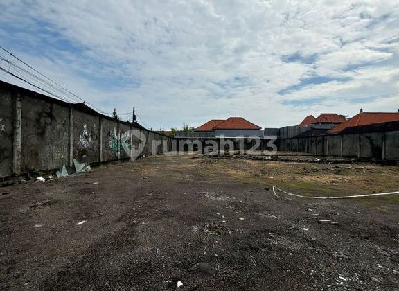 Strategic Land For Sale 11.10 Are In Batu Belig, Canggu Strategic Land For Sale 11.10 Are In Batu Belig, Canggu