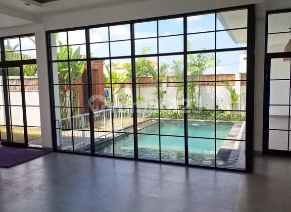 Villa 3 Bedroom Offers A Perfect Balance Between Tranquility And Convenience For Rent In Pererenan