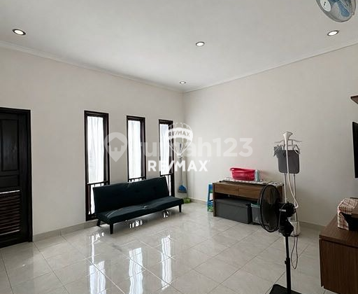 Modern Minimalist 4 Bedroom House For Sale In Imam Bonjol, Denpasar 2