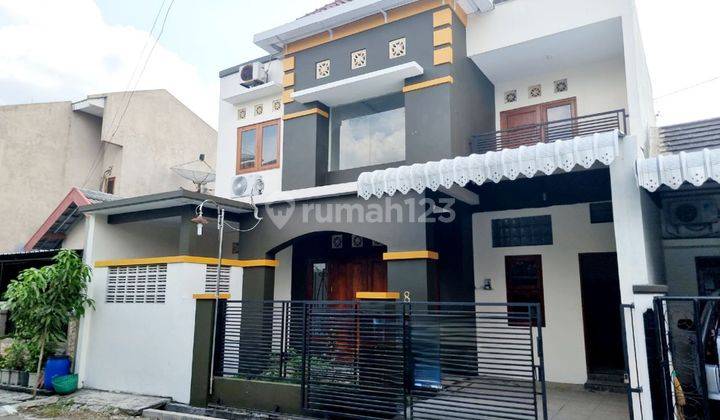 Rumah Cantik 2 Lt Nyaman Cluster di Paulan, Colomadu 1