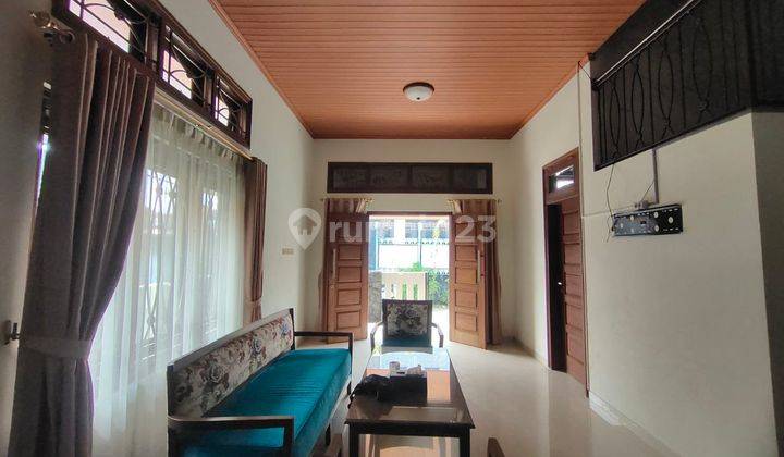 Rumah Mewah 2 Lantai Tengah Kota Solo Full Furnish 2