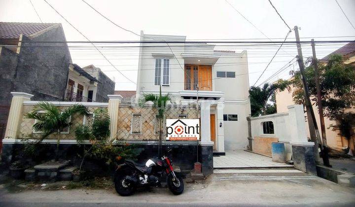 2 Unit Rumah 2 Lantai Gress Strategis SHM - Sertifikat Hak Milik 1