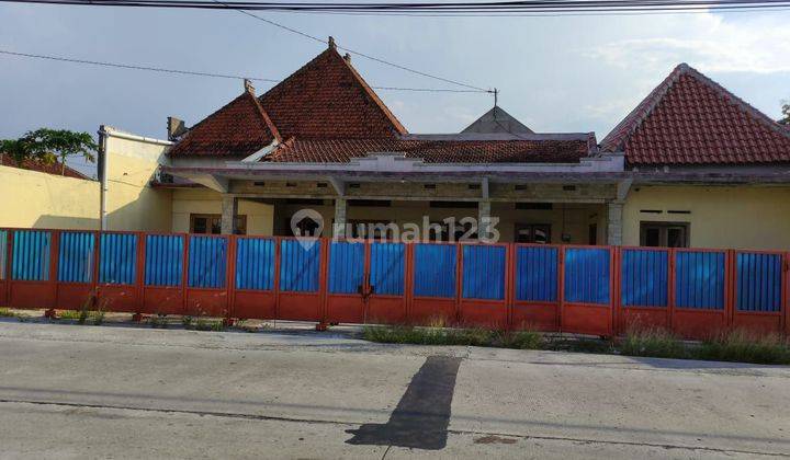 Rumah + Ruang Usaha Pinggir Jalan Strategis 1