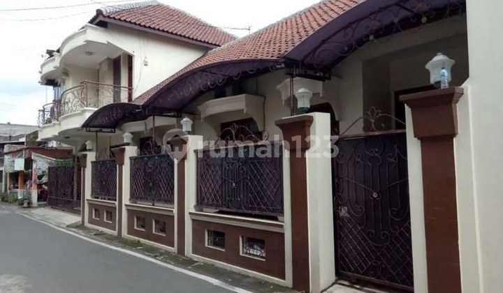Nice Fully Furnished House in the Center of Solo City Near Public Facilities.