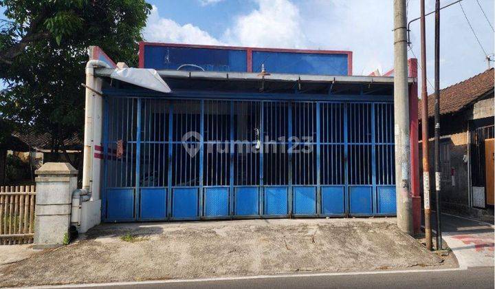  Ruko 114 M² 1 Lantai Tepi Jalan Raya Letak Strategis 1