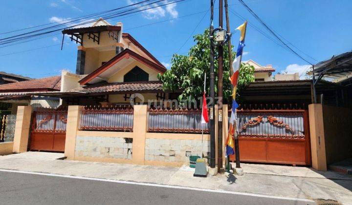  Rumah Bagus Kokoh 1,5 Lantai Dekat Fave Hotel Manahan  1