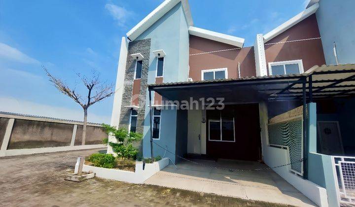 Rumah 2 Lantai Full Furnish Cluster Satpam Strategis 1