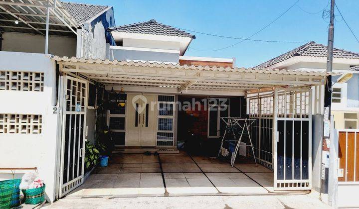  Rumah Cantik 123m Nyaman Siap Huni  di Kadipiro, Banjarsari 1