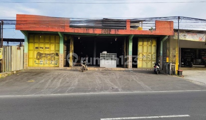 Strategic Commercial Building (Ruko) by the Provincial Road, Prime Location 1