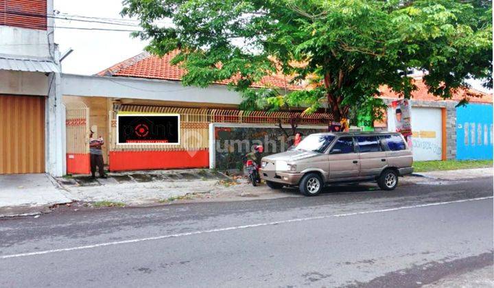 Rumah Bagus Luas Strategis Tengah Kota Solo 2