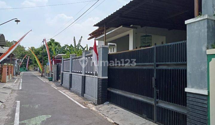 Rumah Second Bagus Siap Huni Dekat Kota Solo 1