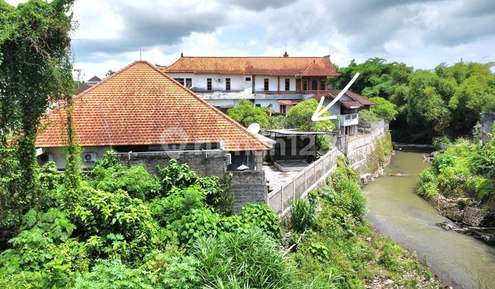 Semi Villa House Batubulan Behind Uc Silver