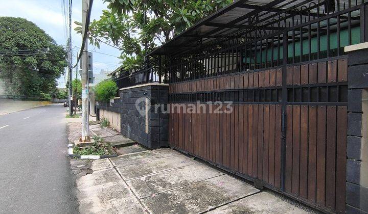 Rumah Siap Pakai Pinggir Jalan Di Cawang Kapling 2