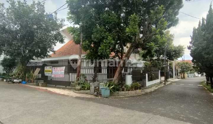 Rumah Luas Terawat Di Sukaluyu Dekat Gedung Sate 2