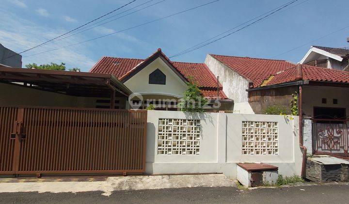 Rumah terawat di Manjahlega Margahayu Raya 1