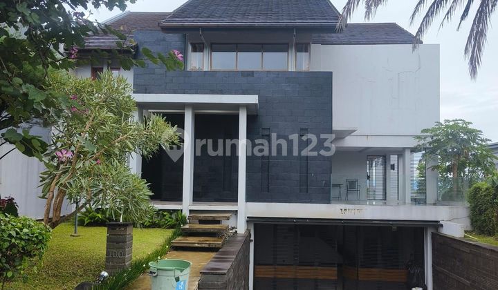 Rumah di Dago Resort dengan View kota Bandung