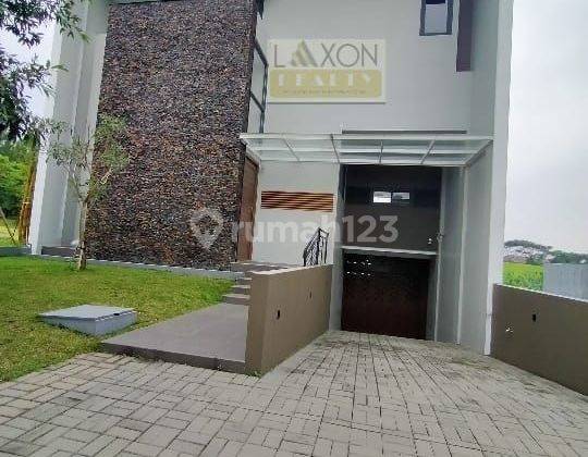 Rumah 4 lantai di Kota Baru Parahyangan Bandung 2