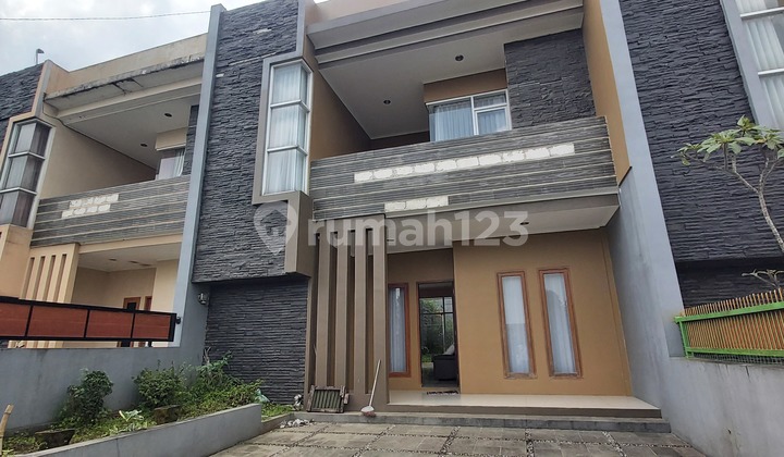 Rumah Villa Terawat Lembang Dekat Parkzoo