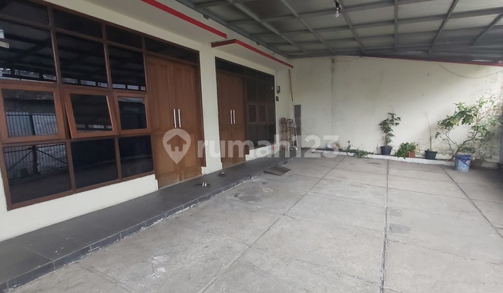Disewakan Rumah Sayap Surapati Dekat Gedung Sate Pusdai Disewakan Rumah Sayap Surapati Dekat Gedung Sate Pusdai