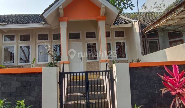 Rumah Terawat Di Villa Bandung Indah Cileunyi 1