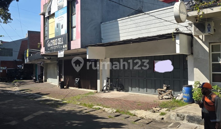 Ruko Terawat di Buahbatu Karapitan Dekat Pusat Kota Ruko Terawat di Buahbatu Karapitan Dekat Pusat Kota