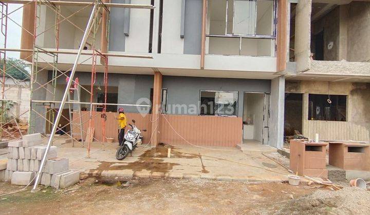 Rumah 2 Lantai 460 Jt An Dekat Ke Stasiun Kereta Depok  2