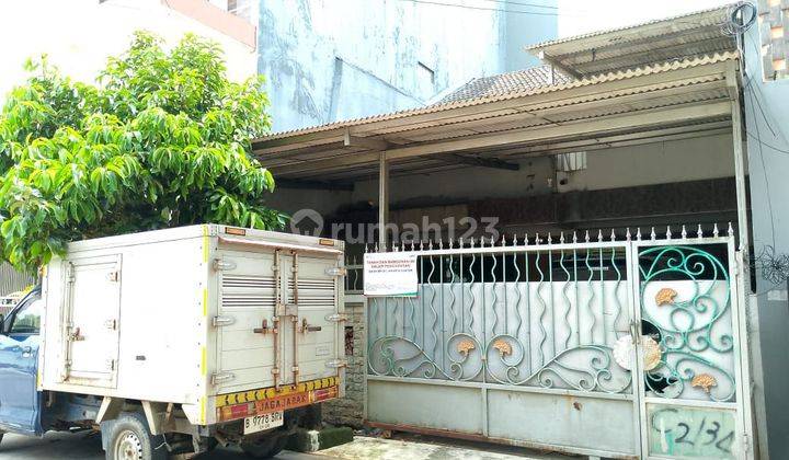 Rumah Lama 2 Lantai Di Perumahan Green Garden Jakarta Barat Shm 2