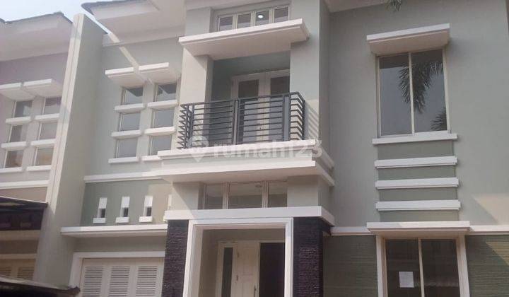 Dijual Rumah 2 Lantai di Summarecon Gading Serpong Cluster Jade 1