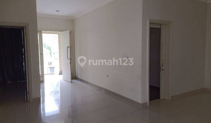 Dijual Rumah 2 Lantai di Maxwell Summarecon 2