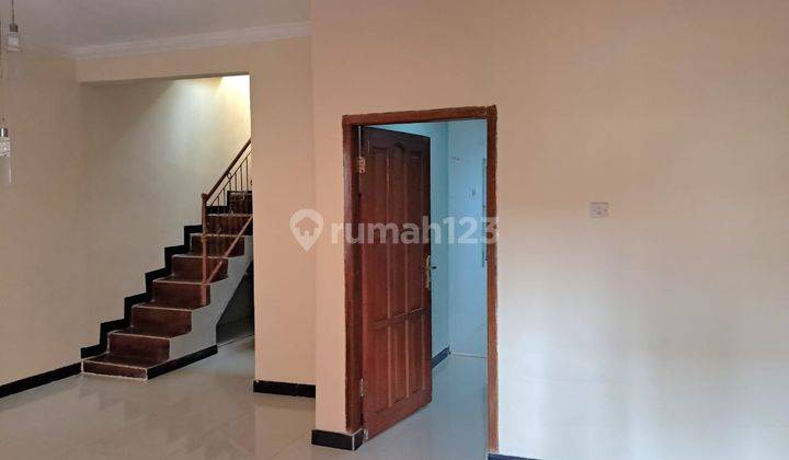 Dijual Rumah 2 Lantai Sektor 6 Gading Serpong 1