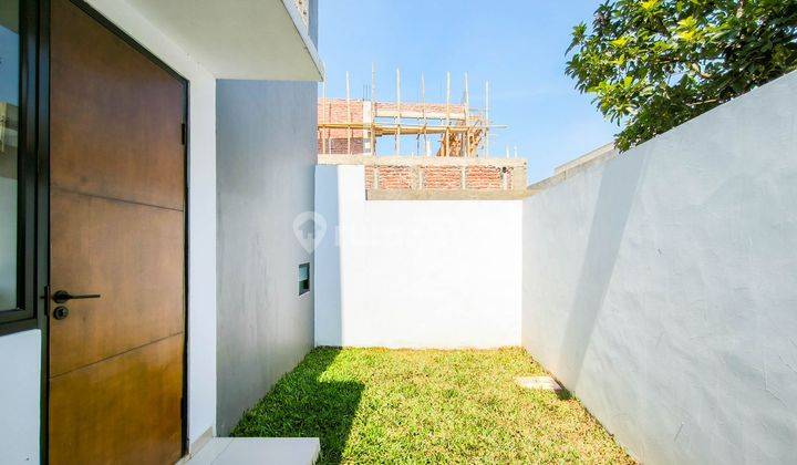 Rumah 2 Lt Hadap Selatan Siap Huni 15 Menit ke Mall Paradise Walk Serpong Bisa Nego J25971 2